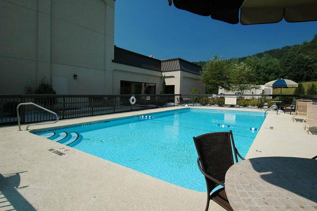 Hampton Inn Brevard Pisgah Forest Екстер'єр фото
