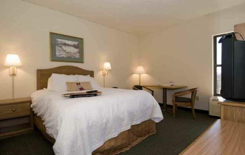 Hampton Inn Brevard Pisgah Forest Екстер'єр фото
